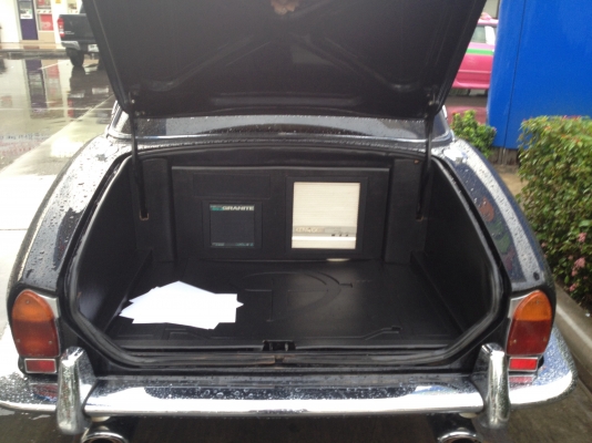 ขายเดมเลอร์ ปี 88 เครื่อง 2 J โบ เกียร์ออโต้ ขาย 520,000 บาท ติดต่อ คุณเอ๋ 092-6356419 ขายเดมเลอร์ ปี 88 เครื่อง 2 J โบ เกียร์ออโต้ ขาย 520,000 บาท ติดต่อ คุณเอ๋ 092-6356419