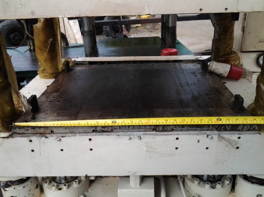 ขายเครื่องอัดยางKOTAKI เจแปน 200ตัน ลึก27นิ้ว หน้ากว้าง28.5นิ้ว 5กระบอก อัดเหล็กหนาแข็งแรงมาก ขาย 120000 บาท