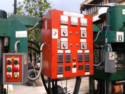 ขายเครื่องอัดยางKKSใต้หวัน 120ตัน ใช้งานได้ปีเดียว สภาพเหมือนใหม่ครับ 2ระบบ ออโต้กับแมนน่วน หน้ากว้าง27นิ้ว ลึก18นิ้ว ทำงานเร็วมาก ขาย 125000 บาท