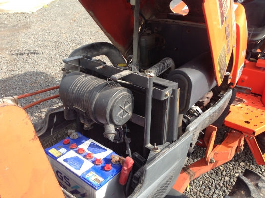 ขายด่วนรถไถนาคูโบต้า L 2808 4 WD พร้อมอุปกรณ์ ผานดันหน้า ผานหลัง รถสวยเครื่องแน่นไม่มีเยิ้ม สภาพรถพร