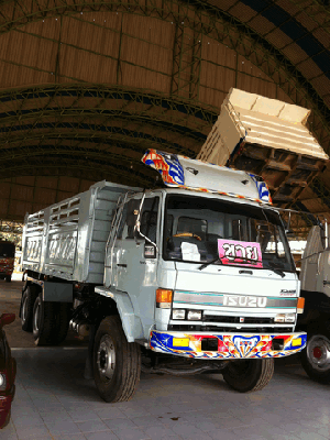 ขายรถ10ล้อดั้ม ISUZU 240 ROCKY  สวยพร้อมใช้งาน