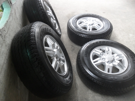 ล้อแม็ก 16นิ้ว 6รู อีซูซุ พร้อมยาง 265/70R16ปี10 สวยๆ 4 ล้อ ราคา 7900 บาท