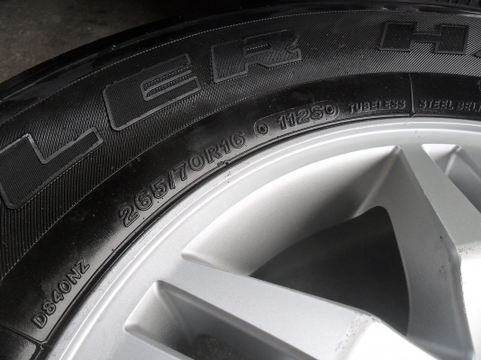 ล้อแม็ก 16นิ้ว 6รู อีซูซุ พร้อมยาง 265/70R16ปี10 สวยๆ 4 ล้อ ราคา 7900 บาท ล้อแม็ก 16นิ้ว 6รู อีซูซุ พร้อมยาง 265/70R16ปี10 สวยๆ 4 ล้อ ราคา 7900 บาท