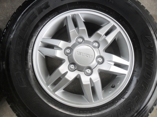 ล้อแม็ก 16นิ้ว 6รู อีซูซุ พร้อมยาง 265/70R16ปี10 สวยๆ 4 ล้อ ราคา 7900 บาท ล้อแม็ก 16นิ้ว 6รู อีซูซุ พร้อมยาง 265/70R16ปี10 สวยๆ 4 ล้อ ราคา 7900 บาท