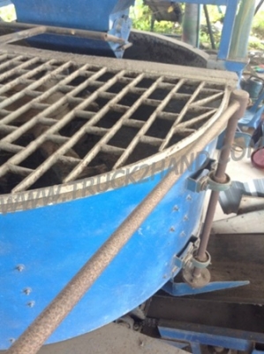 ชุดอุปกรณ์ผลิตท่อค.ส.ลอัดแรง สามารถผลิตทอค.ส.ล 40-1.20 สภาพดีพร้อมใช้งาน