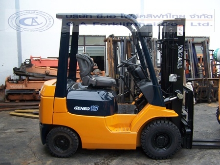 ขายรถ โฟล์คลิฟท์ TOYOTA รุ่น 7-FD15