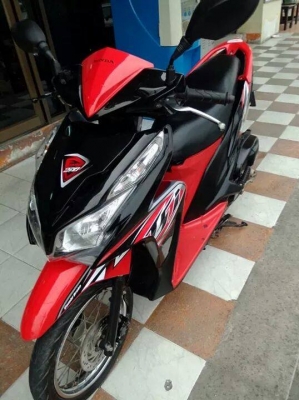 รถสวยเท่ห์ดูดีมากๆ Honda Click 125 i รุ่นใหม่ล่าสุด ลาย Street รถสวยเท่ห์ดูดีมากๆ Honda Click 125 i รุ่นใหม่ล่าสุด ลาย Street