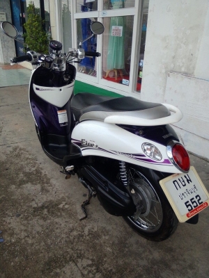 Yamaha Fino รถปลายปี 2555 สีขาว ม่วง รถสวย ลายคลาสสิค Yamaha Fino รถปลายปี 2555 สีขาว ม่วง รถสวย ลายคลาสสิค