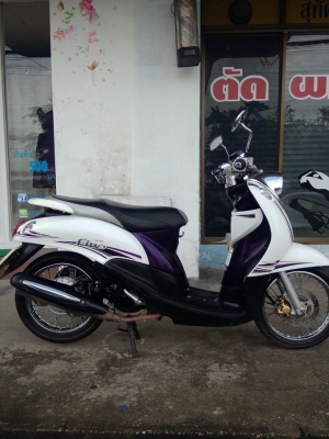Yamaha Fino รถปลายปี 2555 สีขาว ม่วง รถสวย ลายคลาสสิค Yamaha Fino รถปลายปี 2555 สีขาว ม่วง รถสวย ลายคลาสสิค
