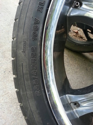 ขอบ 22  ขายถูกๆๆพร้อมยาง