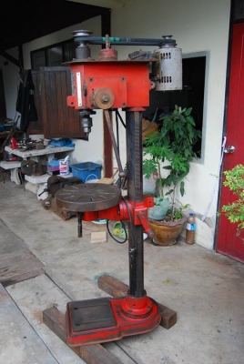 สว่านแท่นขนาดสูง