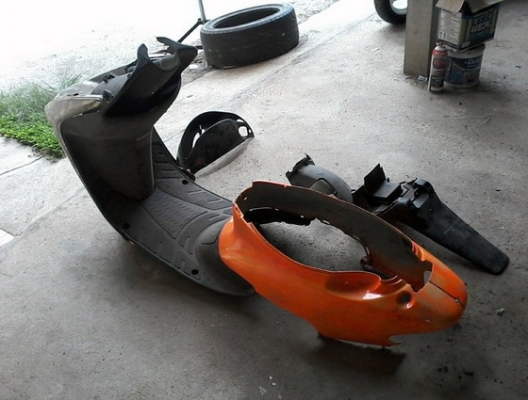 ***ขายชุดสีHonda zx ตามรูปครับ***