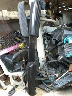 ขายกันชนหลังเดิม Mazda Thunder และยาง Desstone