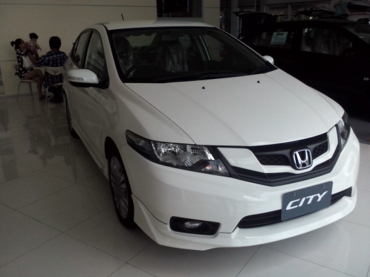 ป้ายแดงส่วนลด 70,000 +ประกันชั้น 1