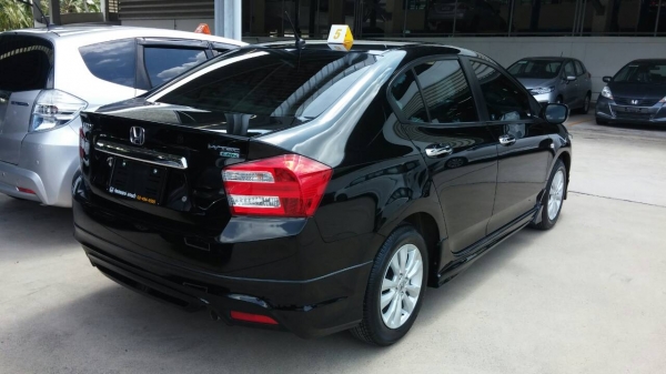 ป้ายแดงส่วนลด 70,000 +ประกันชั้น 1