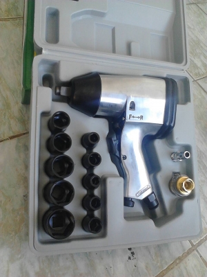 ขาย แม่แรง4,10,20,ตัน ตะเข้3ตัน บล็อกลม ประแจชุด รอกสาวและซลิงหมุนมือ สินค้าใหม่ราคาถูกๆคุณภาพเหนือราคา