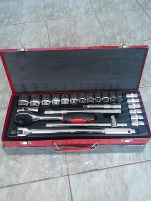 ขาย แม่แรง4,10,20,ตัน ตะเข้3ตัน บล็อกลม ประแจชุด รอกสาวและซลิงหมุนมือ สินค้าใหม่ราคาถูกๆคุณภาพเหนือราคา