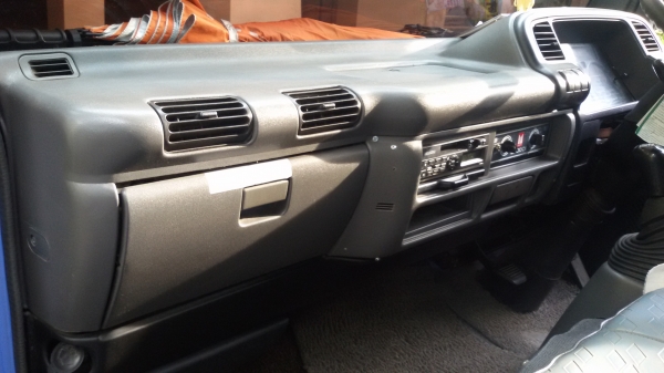 ISUZU NKR สวยกิ้บทั้งคันค่ะ  ยอดจัดไฟแนนซ์ได้ 300,000 บาทค่ะ