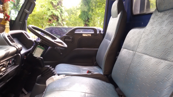 ISUZU NKR สวยกิ้บทั้งคันค่ะ  ยอดจัดไฟแนนซ์ได้ 300,000 บาทค่ะ