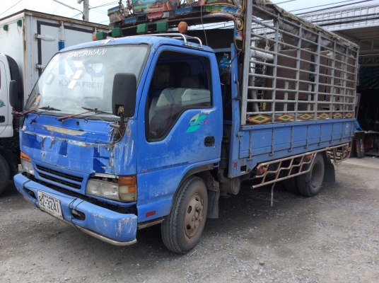 ขายรถบรรทุก 6 ล้อกลาง