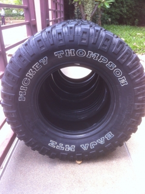 (ปรับราคาเหลือ 12500)ยาง MUD Mickey thompsom MTZ USA 285 75 16 (ปรับราคาเหลือ 12500)ยาง MUD Mickey thompsom MTZ USA 285 75 16
