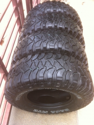 (ปรับราคาเหลือ 12500)ยาง MUD Mickey thompsom MTZ USA 285 75 16 (ปรับราคาเหลือ 12500)ยาง MUD Mickey thompsom MTZ USA 285 75 16