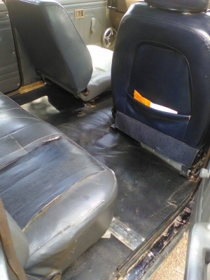 MISUBISHI สี่ประตู ไซโคลน สภาพสวยไม่สนิท เครื่องยนต์ดี ระบบแอร์เย็น เครื่องเสียงวิทยุครบ ยางใหม่คู่หน้า ขายถูกๆ