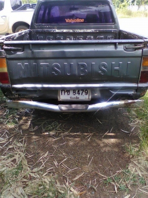 MISUBISHI สี่ประตู ไซโคลน สภาพสวยไม่สนิท เครื่องยนต์ดี ระบบแอร์เย็น เครื่องเสียงวิทยุครบ ยางใหม่คู่หน้า ขายถูกๆ