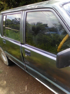 MISUBISHI สี่ประตู ไซโคลน สภาพสวยไม่สนิท เครื่องยนต์ดี ระบบแอร์เย็น เครื่องเสียงวิทยุครบ ยางใหม่คู่หน้า ขายถูกๆ