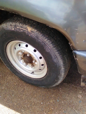 MISUBISHI สี่ประตู ไซโคลน สภาพสวยไม่สนิท เครื่องยนต์ดี ระบบแอร์เย็น เครื่องเสียงวิทยุครบ ยางใหม่คู่หน้า ขายถูกๆ