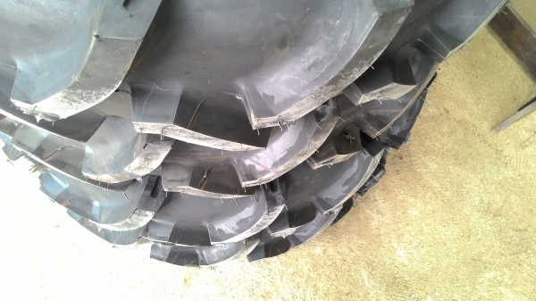 ขายด่วน ยางใหม่สำหรับรถไถ เบอร์ 8-18 ขายยกคู่ครับ ขายด่วน ยางใหม่สำหรับรถไถ เบอร์ 8-18 ขายยกคู่ครับ