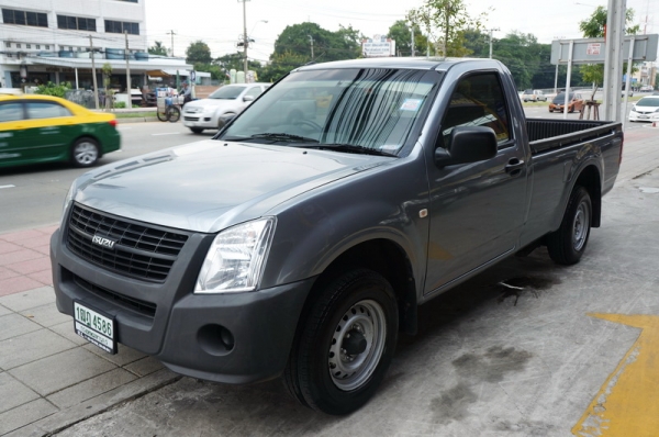 ISUZU D-MAX ตอนเดียว ปี 2006 รถสวย พวงมาลัยพาวเวอร์ แอร์เย็นๆ เครื่องเดิมแน่นๆ ช่วงล่างดี ภายในสภาพสวย สีสวย รถพร้อมใช้งาน จัดไฟแนนได้