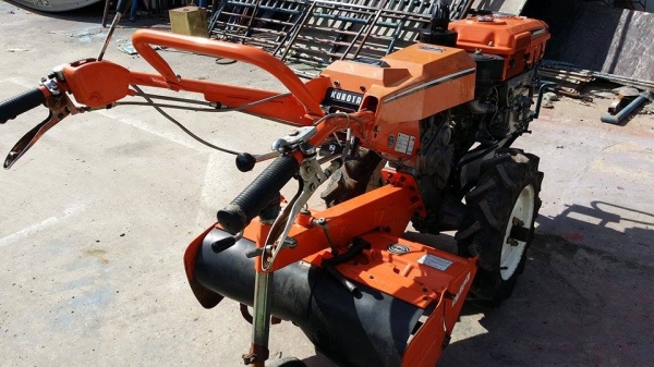 รถไถเดินตาม  KUBOTA  7 แรง  เก่าญี่ปุ่น เครื่องยนต์ดีเซล ระบบหัวฉีด สภาพสวยพร้อมใช้งาน  เครื่องยนต์แรงและติดง่าย คุณภาพดี อะไหล่สามารถใช้ร่วมกับรุ่น RT ได้