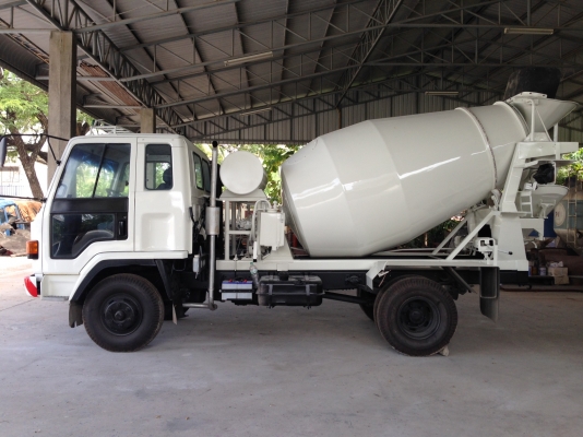 ***ขาย รถโม่ปูน 3 คิว เก่าญี่ปุ่น สภาพนางฟ้า ***ขาย รถโม่ปูน 3 คิว เก่าญี่ปุ่น สภาพนางฟ้า