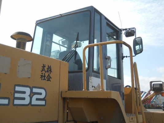 ขายรถตัก TCM L32-2