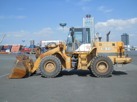 ขายรถตัก TCM L32-2