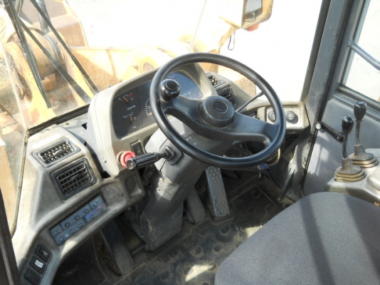 ขายรถตัก TCM L32-2