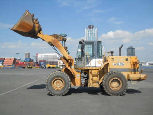 ขายรถตัก TCM L32-2