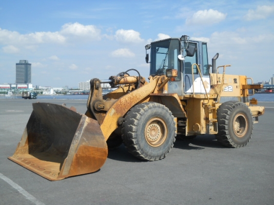 ขายรถตัก TCM L32-2