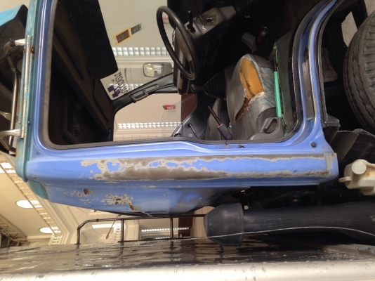 ขาย isuzu nqr133 ตู้เปียก