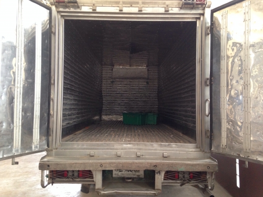 ขาย isuzu nqr133 ตู้เปียก