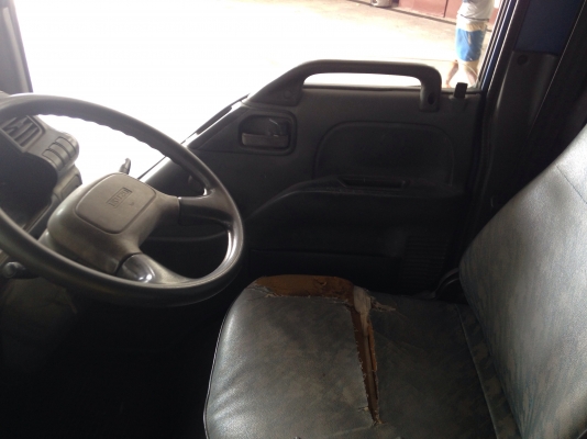 ขาย isuzu nqr133 ตู้เปียก