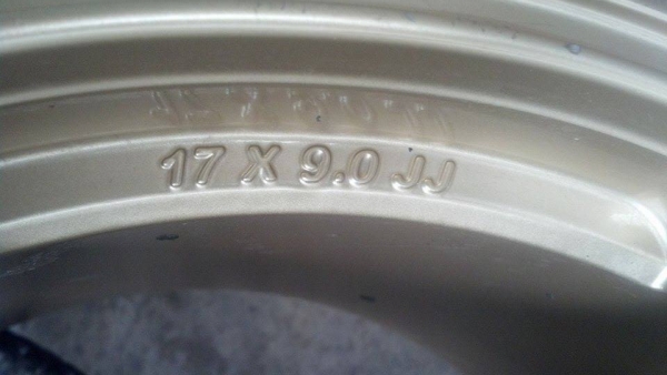 แม็กกระบะ 6 รู หน้า 8 หลัง 9 แถมยาง 8700 บาท แม็กกระบะ 6 รู หน้า 8 หลัง 9 แถมยาง 8700 บาท