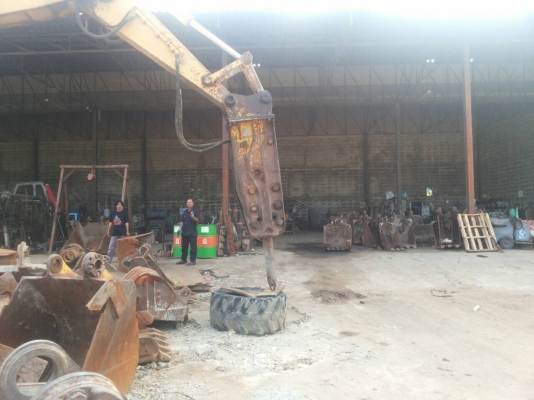 ขายหัวเจาะใส่รถPC200รุ่นใหม่