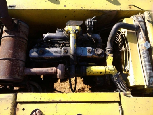 **950,000 บ.ต่อรอง**ขายแบคโฮ KOBELCO MARK3 SK200 Yutani /S.No.10639 ไฟฟ้าตัด เครื่องเดิมปั้มเดิม เครื่องดี แรงดี ไม่เยิ้ม ปั้มดี แรง ทำงานดี บูมอาร์มสวยไม่ปะไม่ดาม ไม่ร้าว บุ้งกี๋ดีไม่ผุ หนา เอวดีแน่นดี ช่วงล่าง70\% แทร็กดีครบ โซ่พอได้ เฟรมดี โรลเลอร์ครบ ส