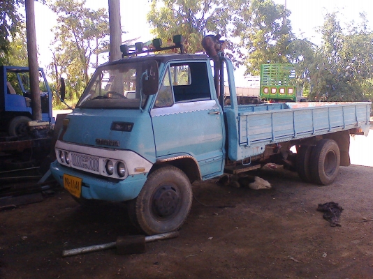 ฃายหกล้อโตโยต้าสภาพดีมืทะเบียนราดาถูกสนใจ0871684611