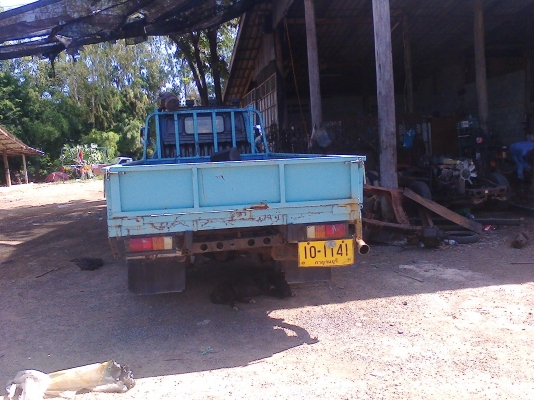 ฃายหกล้อโตโยต้าสภาพดีมืทะเบียนราดาถูกสนใจ0871684611