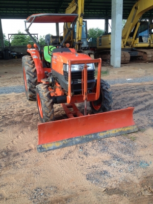 ขาย kubota L4508 Di Special 46 แรงม้า พร้อมใบดันหน้าตราช้าง  และผาน5ติดคราด