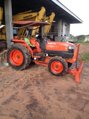 ขาย kubota L4508 Di Special 46 แรงม้า พร้อมใบดันหน้าตราช้าง และผาน5ติดคราด ขาย kubota L4508 Di Special 46 แรงม้า พร้อมใบดันหน้าตราช้าง และผาน5ติดคราด