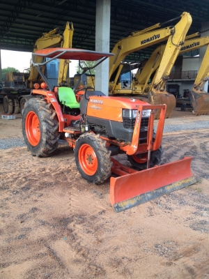ขาย kubota L4508 Di Special 46 แรงม้า พร้อมใบดันหน้าตราช้าง และผาน5ติดคราด ขาย kubota L4508 Di Special 46 แรงม้า พร้อมใบดันหน้าตราช้าง และผาน5ติดคราด